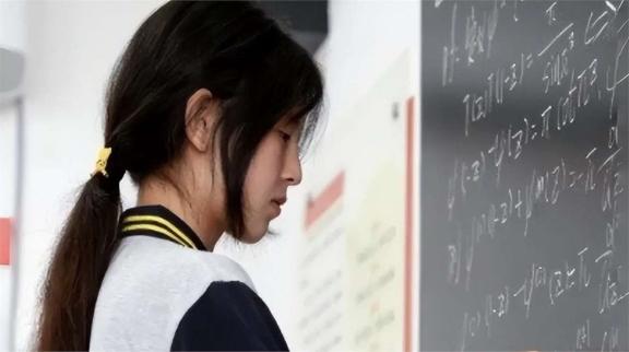 媒体评天才少女姜萍被质疑作弊 数学真的很神奇