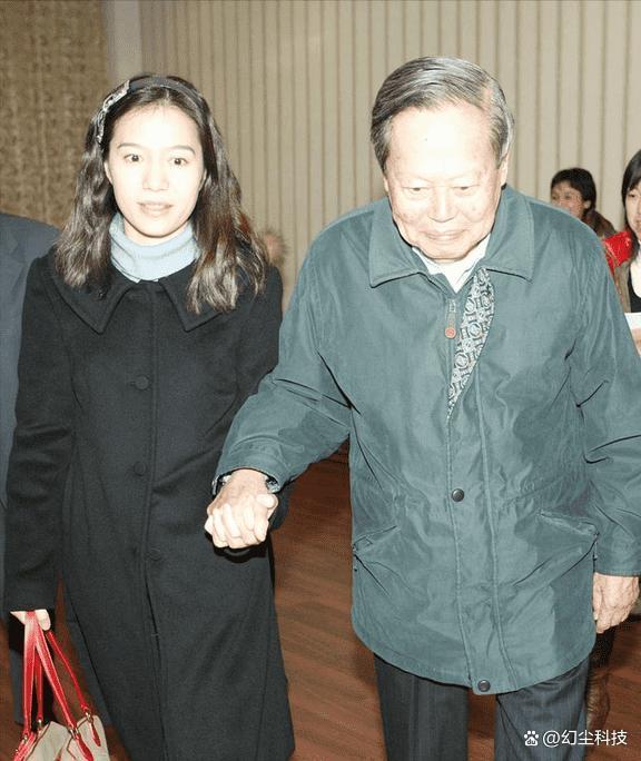 67岁物理毕业生因杨振宁学物理