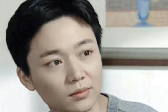 长得“漂亮”演技好开yun体育网，却因赚不到钱被仳离，40岁再娶女强东谈主！