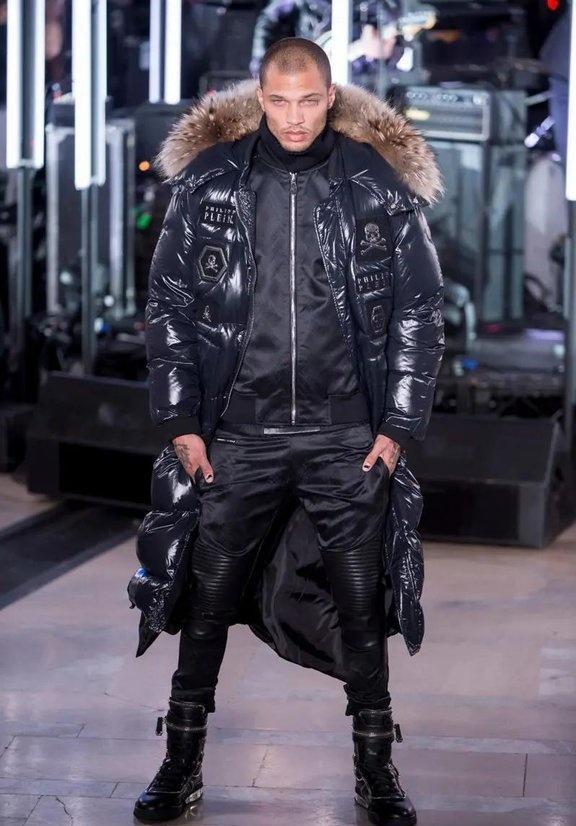 国外最帅囚犯嫌狱中生活被粉丝打扰 颜值特权引发热议