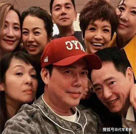 TVB男星邵传勇近况曝光！瘦到脱相被质疑患病，继女已出道