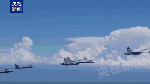 专家解读三型舰载机在福建舰起降 海军转型里程碑