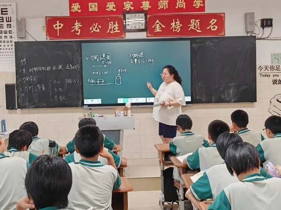 清华大学支教团队到济南商河县开展支教活动