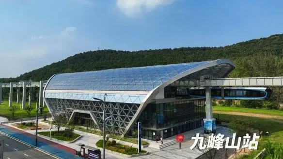 就在武汉!中国首条城市空轨开通