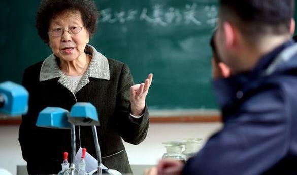 工龄退休将被实行？教师公务员：多给年轻人机会