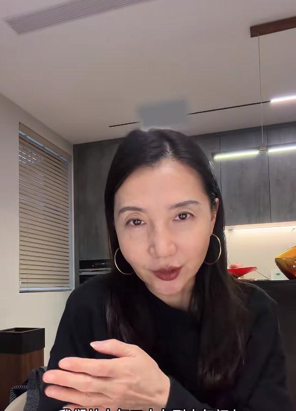 阿朵自曝全家吃隔夜三文鱼中毒 食物安全引反思