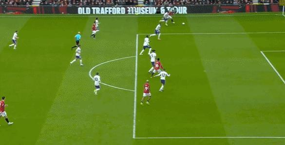 曼联复仇维拉稳守英超积分榜前三 B费创队史助攻纪录