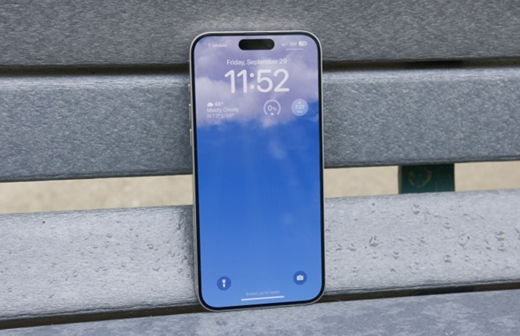 苹果iOS 27将首发全新Siri聊天机器人 但要收费