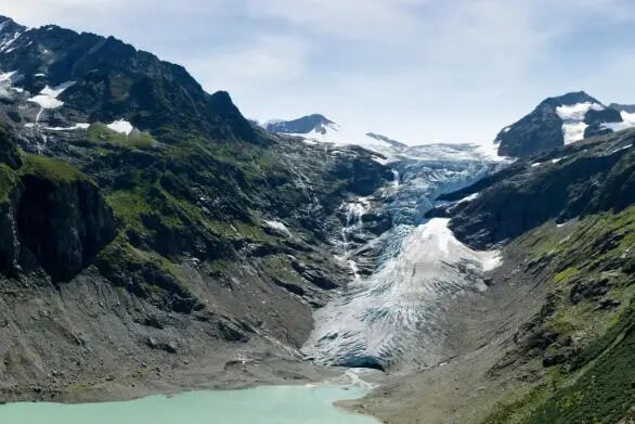 2名比利时登山者遗体34年后被发现