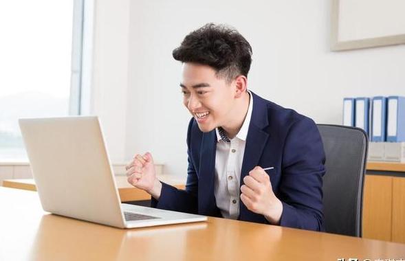 为什么体制内的人很少发朋友圈？