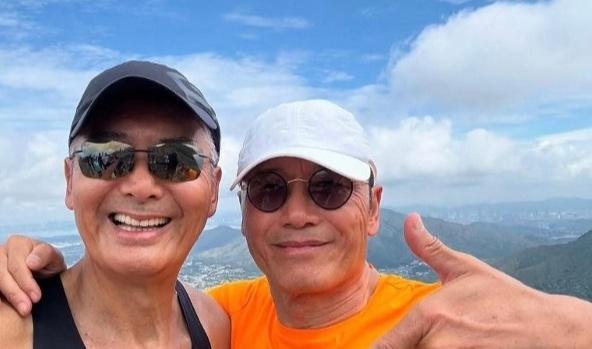 70岁周润发参加香港马拉松 回归十公里赛道