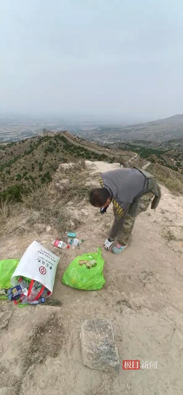 銀行員工堅持十年節(jié)假日進山撿垃圾 大青山清道夫的環(huán)保之路
