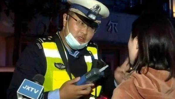 警方:6人叫yuwei 均不认识豪车女