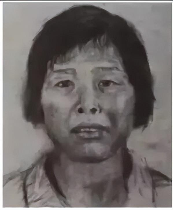 同居2年老夫没见过梅姨身份证 本名谢某某终就逮