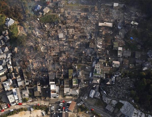 日本网民：大分市火灾废墟如遭轰炸，都市大火引发热议