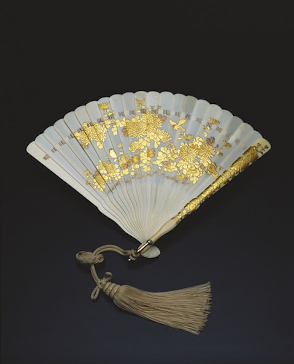 白金汉宫收藏的日本艺术 外交中的“宫廷与文化”