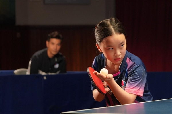 TVB献礼剧《回归光影颂》热播中 单元剧《母亲的乒乓球》小演员别具演戏天份