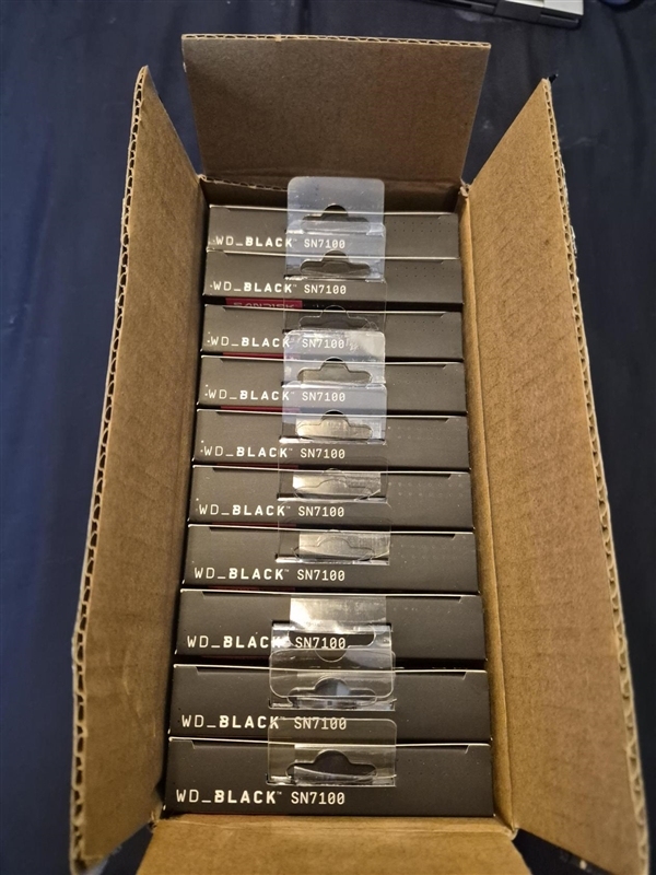 赚大了！网购一块硬盘：收到整整一箱十块 血赚1万多