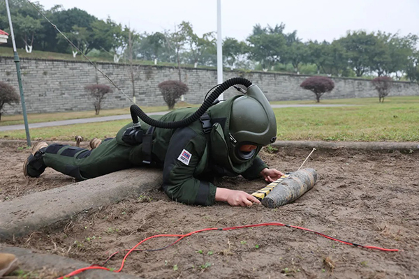 个人第一！团体第一！金刚钻红军旅尖兵载誉归来