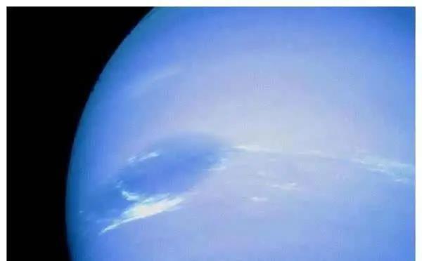 海王星有多大？每个坑都比地球大，风速等于台风100级