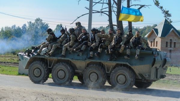 乌克兰政府发表声明说未关闭领空