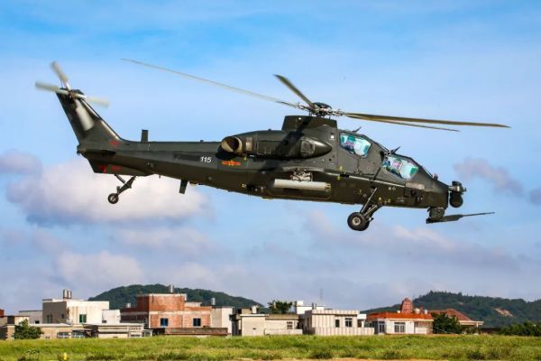 东南海域，陆军直升机超低空机动突防！