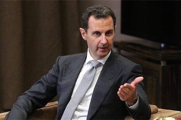 晚报|3名中国人在马里被绑架 网红在英雄墓旁摆拍