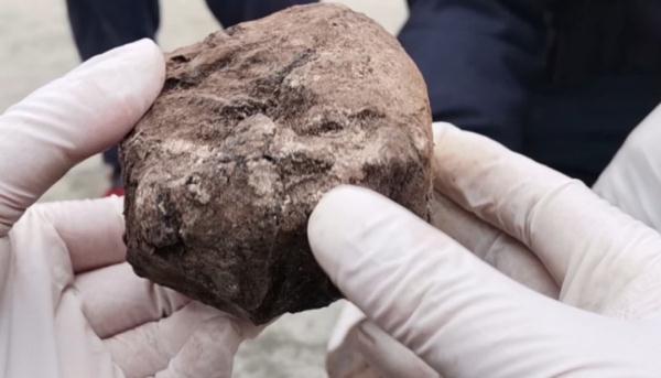 贵州一户村民在老屋挖到神秘坛子！里面竟装了100年前的鸦片！