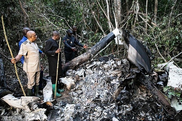 喀麥隆失聯飛機墜毀11人死亡