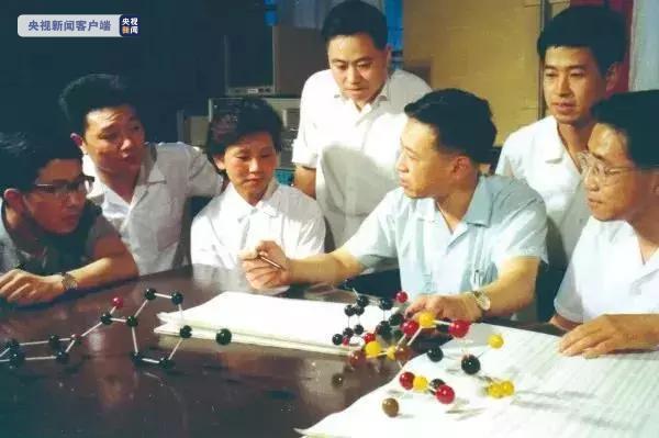 晶体学家范海福院士逝世