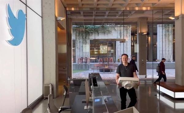 马斯克：现在每天工作17小时，我的工作对人类至关重要