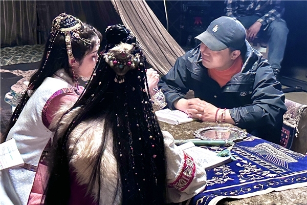 哈妮克孜焉栩嘉新剧杀青 哈妮克孜为守护姐姐幸福“替嫁”到北朔