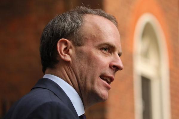  英副首相因霸凌丑闻辞职 自己还批评调查结果“有缺陷”  