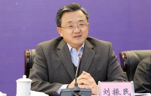 经中央批准：74岁正部级老将因身体原因卸任，刘振民接任