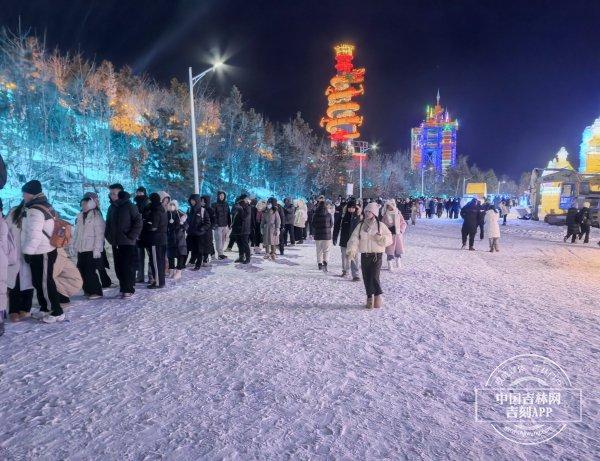 来长春冰雪新天地体验极致的浪漫 璀璨冰雪奇缘等你来探