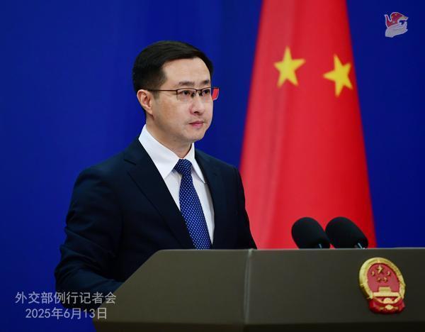 关注以色列伊朗局势 中方呼吁缓和紧张局势