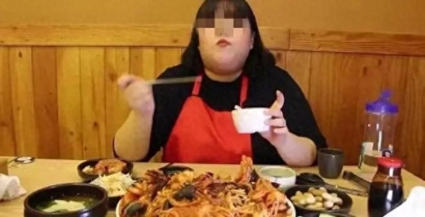 重庆一院长高智商杀妻，妻子如何被喂胖至死方悟？阴云下的悲剧 ，刘晓庆晒照回应去世