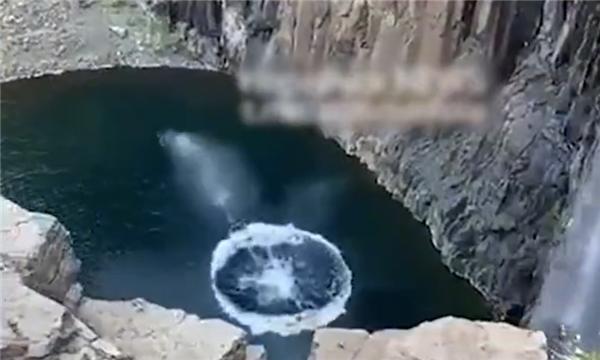 俄一男子從懸崖跳水不幸身亡 極限挑戰(zhàn)釀悲劇