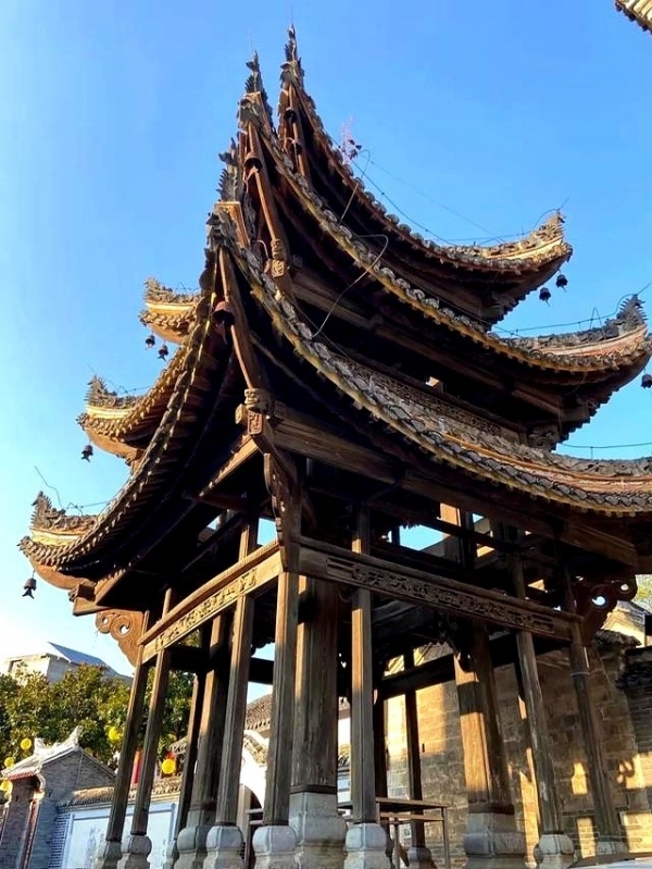 网友在豫陕鄂交界处打卡 网友被惊艳：这才是活着的古镇！