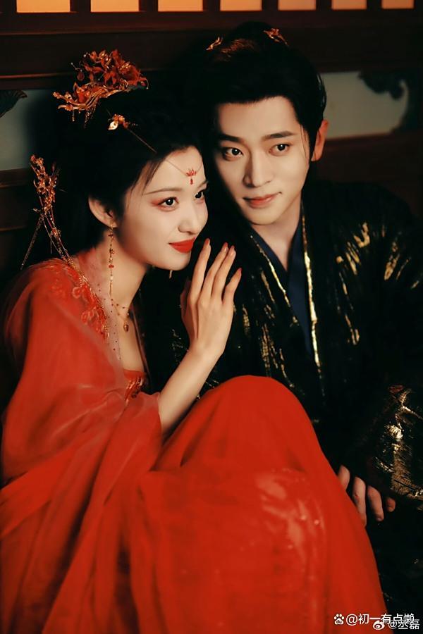 丞磊一部剧一种吃法 资源飞升搭遍女神