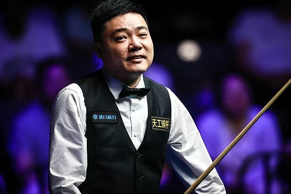 英格兰公开赛：斯佳辉两连鞭赢德比进32强，杆判国军刘宏宇触发三杆判负规则