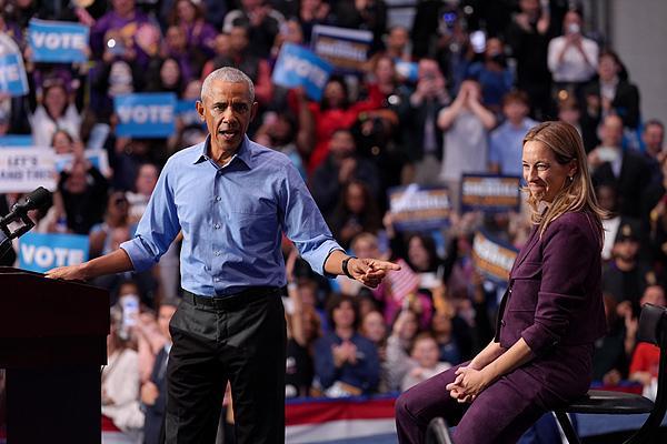 奥巴马怼特朗普政府“无法无天”