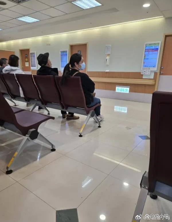 郭碧婷爸爸回应向佐去医院看过他2次 澄清家族陪护争议