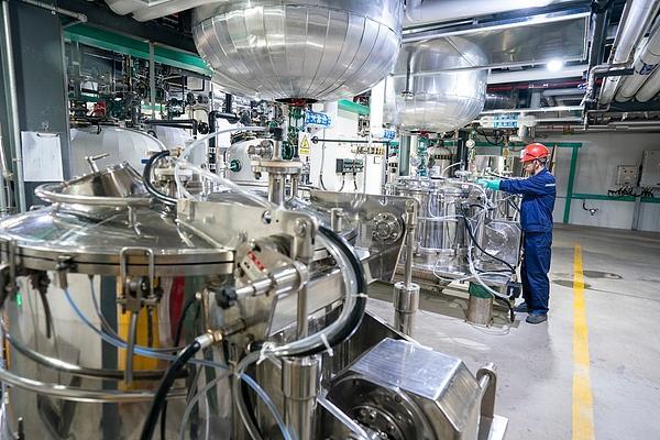 英媒着急：别老盯着电车和AI，中国自动驾驶与新药研发也在快速崛起