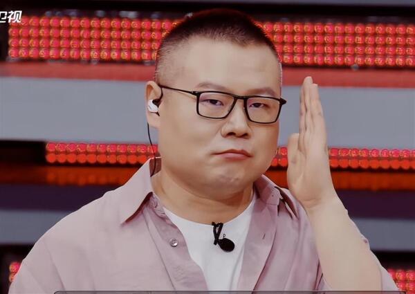 岳云鹏回应今年不上春晚 被骂怕了泪洒舞台