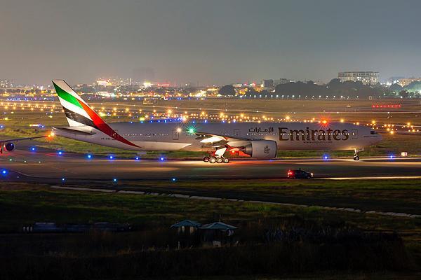 阿聯酋多家航司飛往伊朗的航班複航