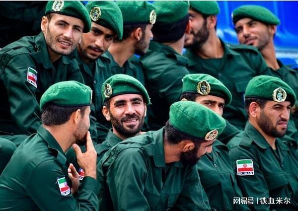 伊朗总统提出三个条件 坚决回应美国要求