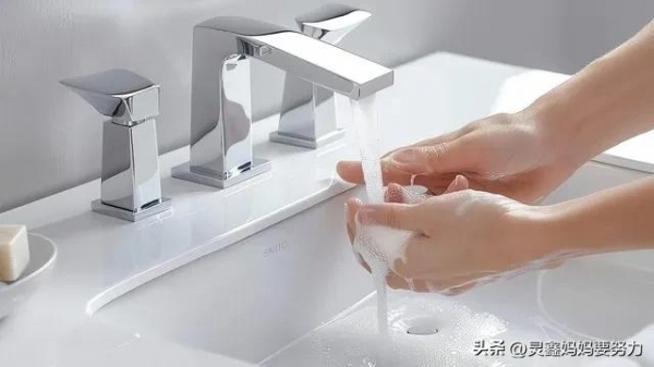 女子听信科学坐月子落下月子病