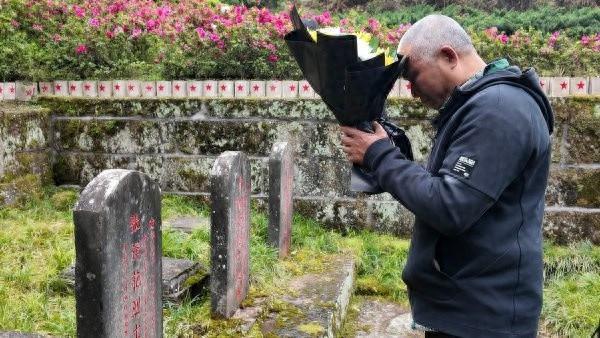 红军烈士牺牲93年 亲属接其“回家”