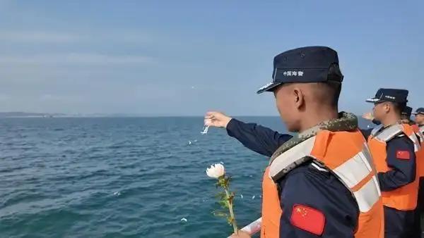 村民称25岁海警牺牲后大家都很悲痛